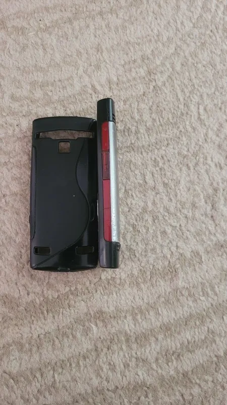 Nokia X2-00 Nokia 6 Nokia X2-00 Nokia 6