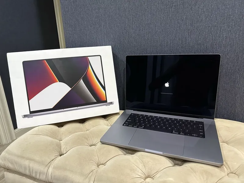 * Apple MacBook Pro 16 A2485 с чипом Apple M1 MAX в идеальном состояни