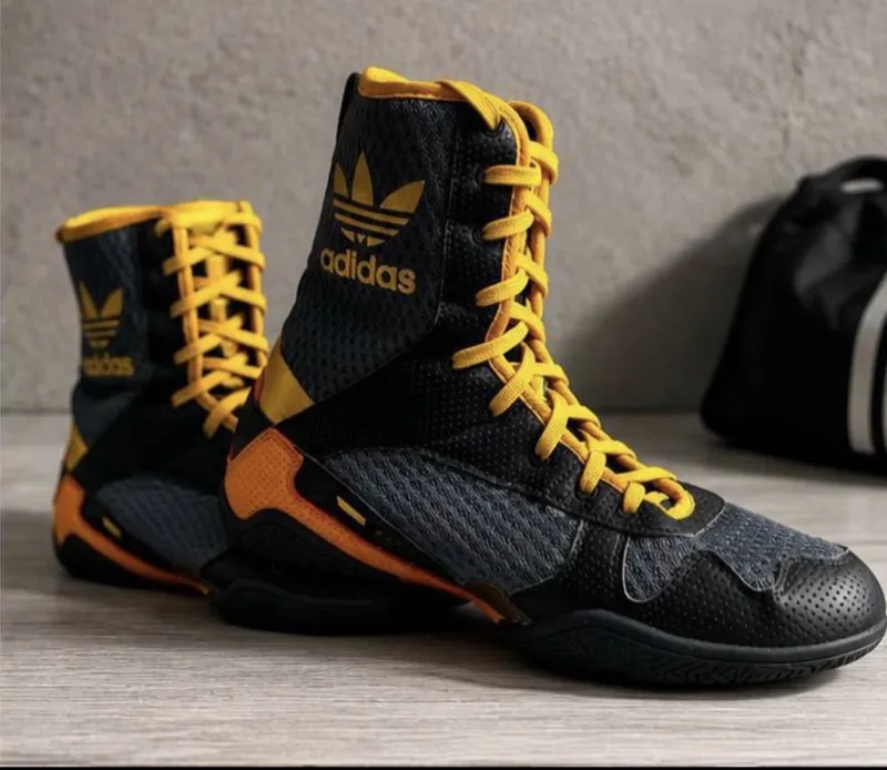 box oyoq kiymi adidas 44-45razmer rasm ozini xolati! 3