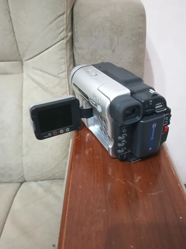 Видеокамера Sony Handycam Video Hi8 1 Видеокамера Sony Handycam Video Hi8 1
