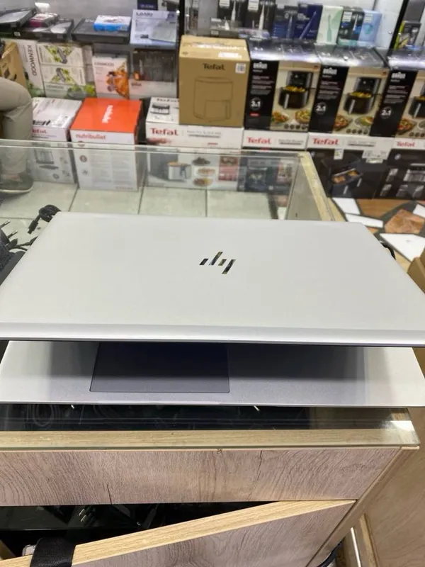 HP Elitebook Core i7-8650U