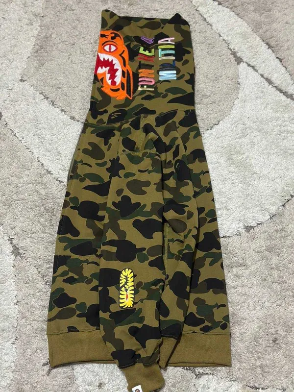 Bape Tiger full zip 2 Bape Tiger full zip 2
