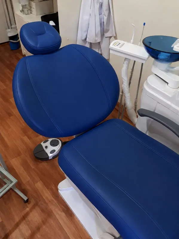 Stomatologik kreslo sotiladi