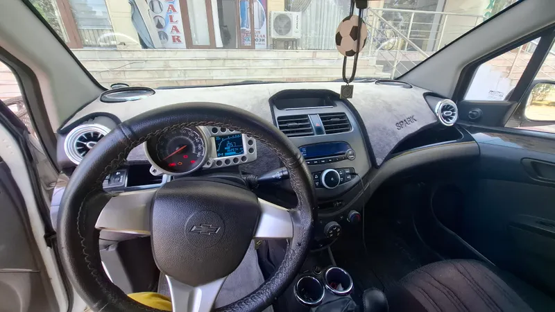 Chevrolet Spark, 2-я комплектация, 2011 года 6 Chevrolet Spark, 2-я комплектация, 2011 года 6