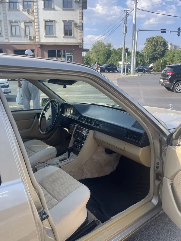 Продается Mercedes-benz w124 3 Продается Mercedes-benz w124 3