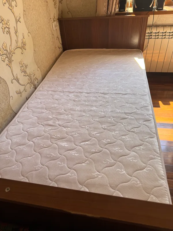Кровати Кровати