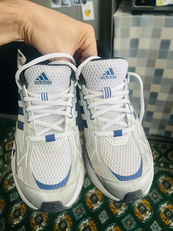 Оригинальные кроссовки Adidas, не ношеные. 1 Оригинальные кроссовки Adidas, не ношеные. 1