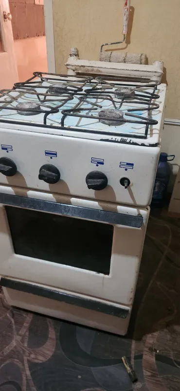 Gaz plita v rabo4em sostoyanii — фото 1