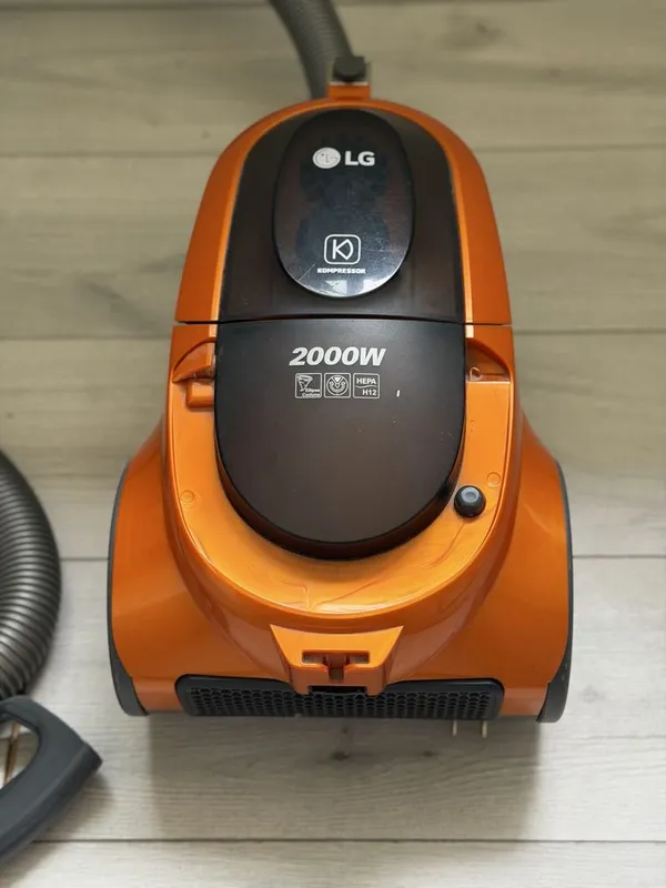 Пылесос LG 2000W — фото 1