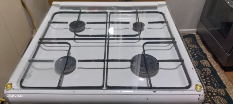 Gaz plita sotiladi iwlatilgan xolati yaxwi 4 Gaz plita sotiladi iwlatilgan xolati yaxwi 4