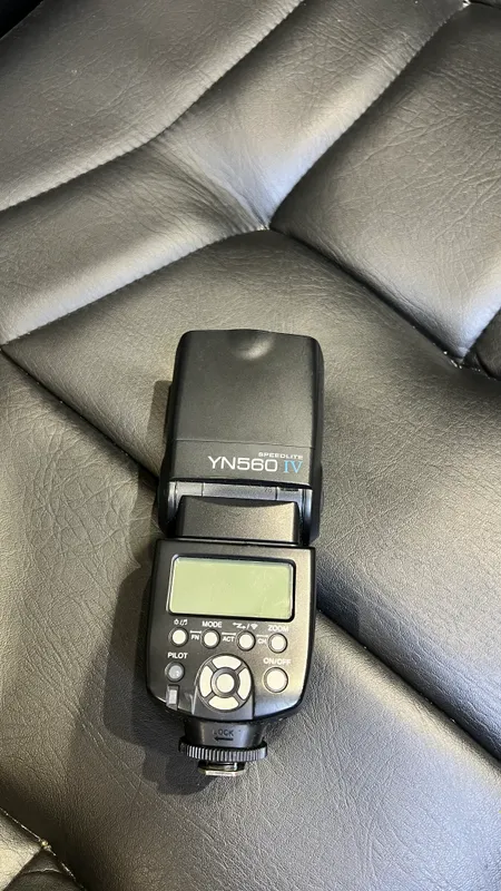 Вспышка Yongnuo 560 4 1 Вспышка Yongnuo 560 4 1