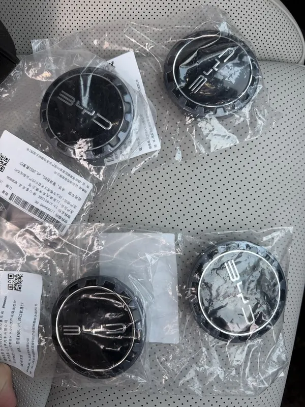 Продаются колпачки на диск с надписью BYD комплект (4шт)