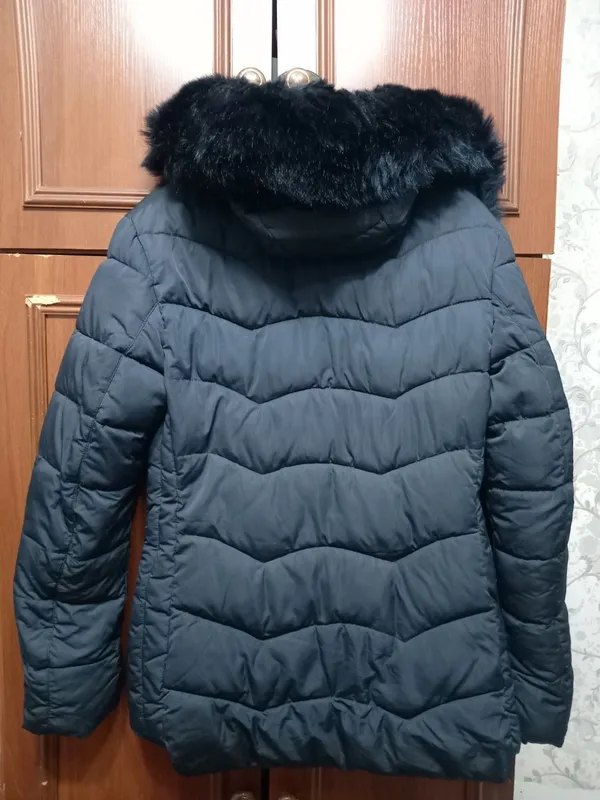 Женская куртка — фото 1