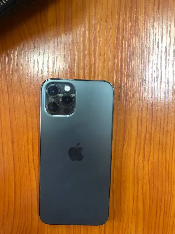 Iphone 12 pro в хорошем состоянии 1 Iphone 12 pro в хорошем состоянии 1