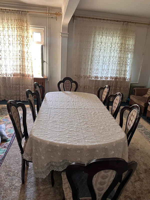 Стол стул б/у 8 тали (10 талик хам булади стол очилади)
