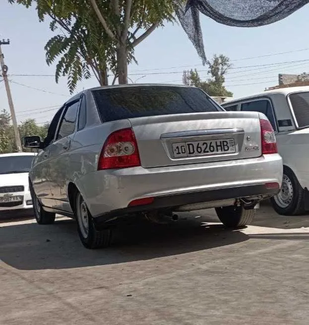 Lada priora 2008