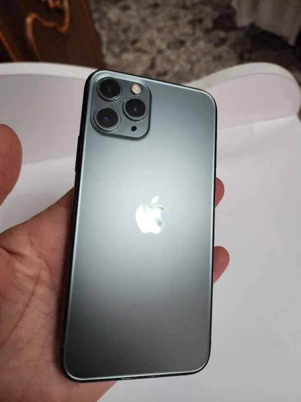 Iphon 11 pro 64GB 8