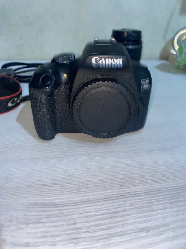 Фотоаппарат Canon 2000D срочно — фото 2