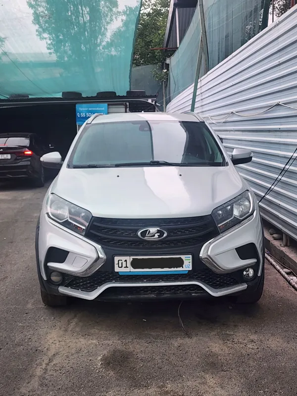 Lada X ray cross