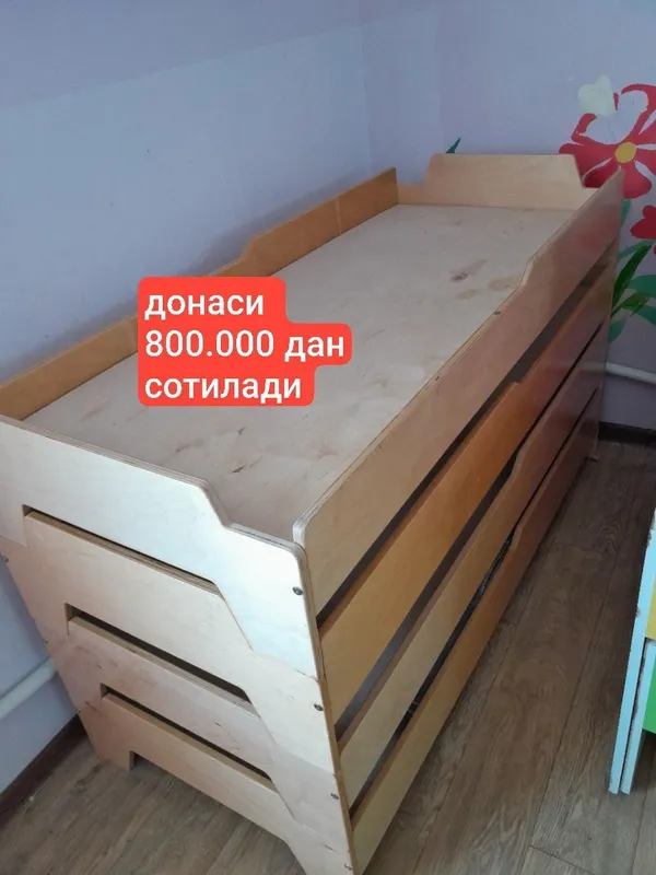 Детски краватча донаси 800.000 дан