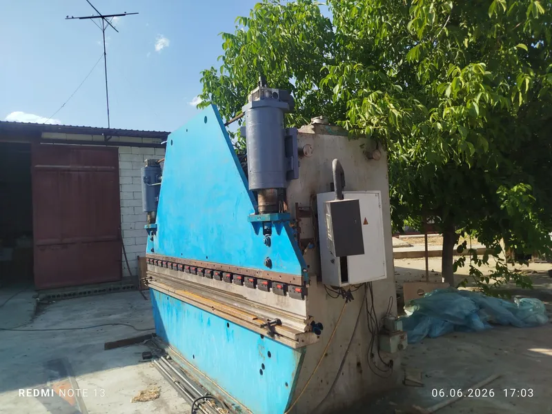 Листогиб станок с ЧПУ Листогиб станок с ЧПУ