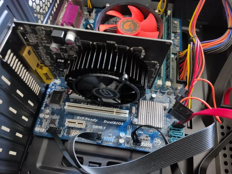 бюджетный кейс H61 G2020 2gb+4gb ddr3 2 бюджетный кейс H61 G2020 2gb+4gb ddr3 2