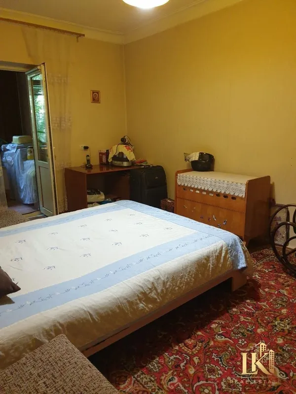 Продаётся 3-комнатная квартира в кирпичном доме, 76 м² 1
