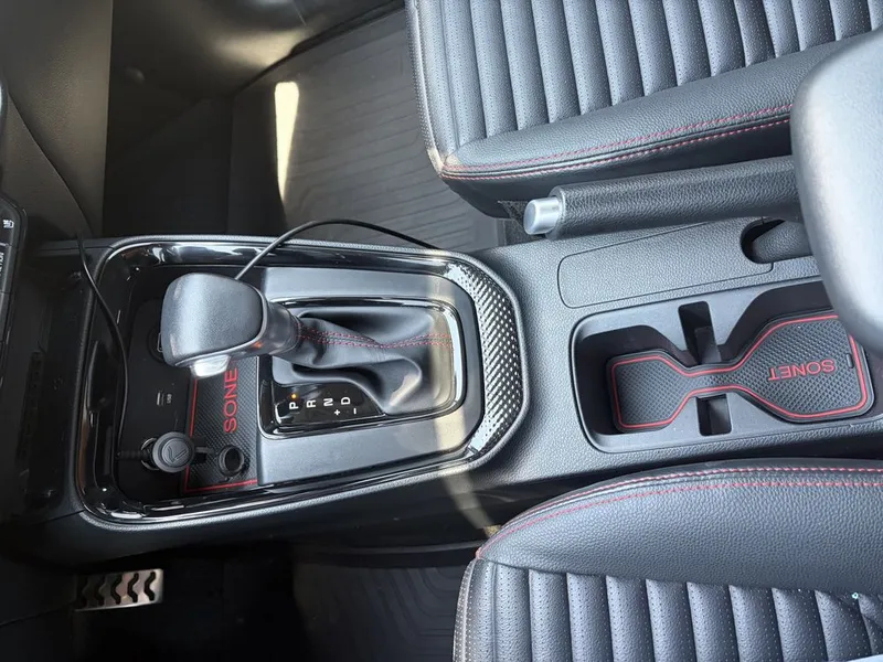 Kia sonet prestige 2024 8 Kia sonet prestige 2024 8