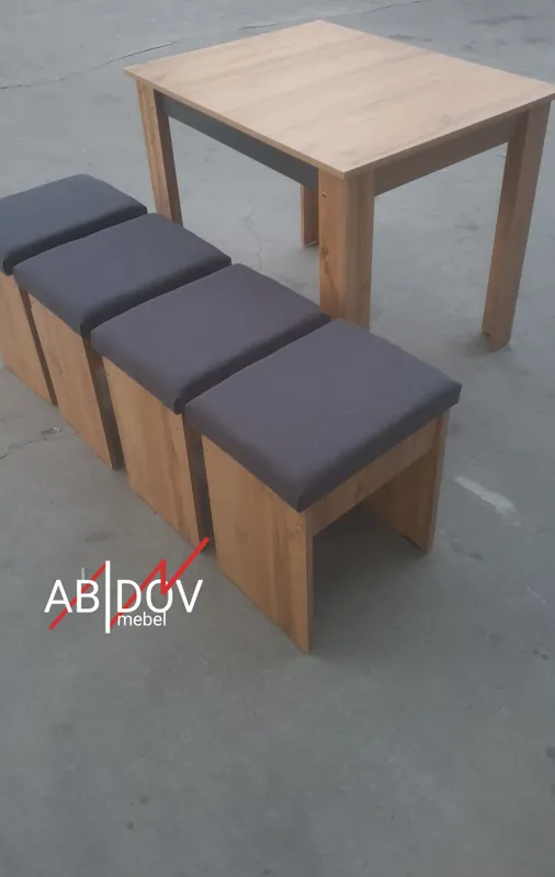 Кухонный набор стол и 4 табуретки от производителя по лучшей цене.