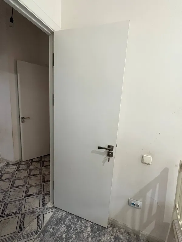 Уй эшиклари сотилади