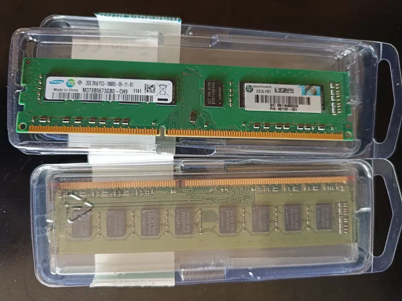 Оперативная память DDR3 2GB 1333Mhz Samsung PC3-10600U-09-11-B1 (Б/У) Оперативная память DDR3 2GB 1333Mhz Samsung PC3-10600U-09-11-B1 (Б/У)