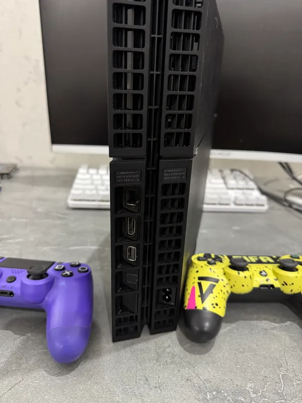 PlayStation 4 Fat 5 PlayStation 4 Fat 5