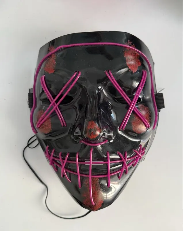 Yorqin neon LED niqob «Sud kuni» (pushti yorug‘lik) Yorqin neon LED niqob «Sud kuni» (pushti yorug‘lik)