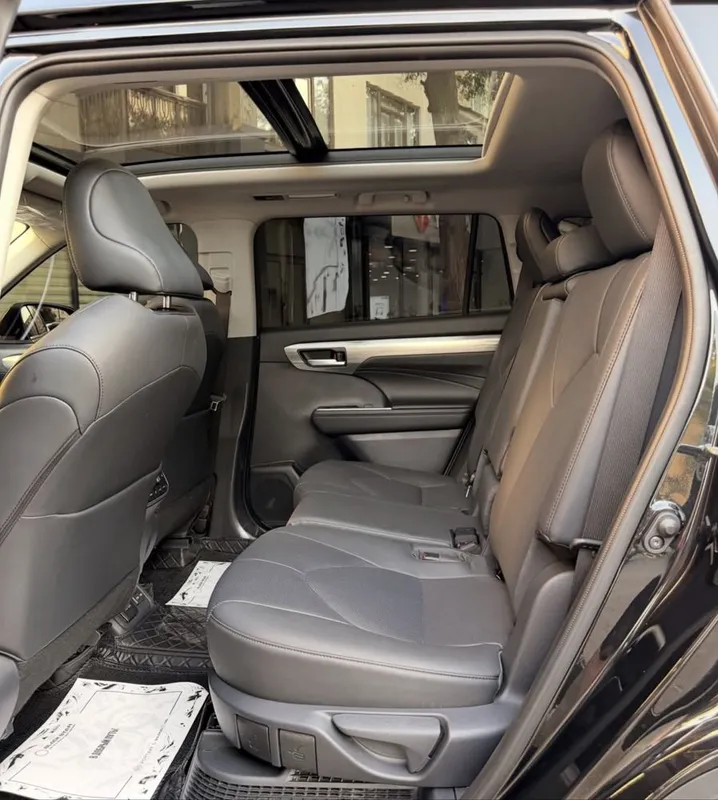Toyota Highlander Limited 4 Toyota Highlander Limited 4