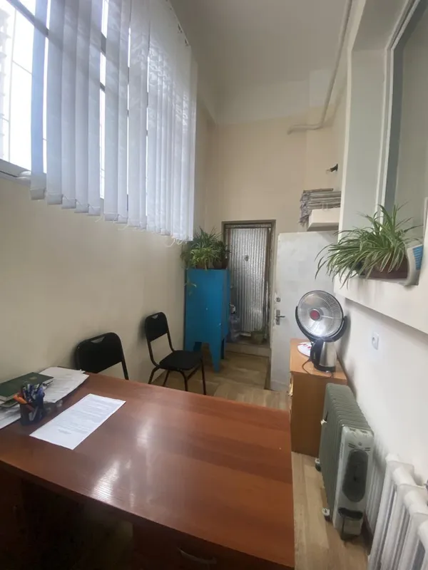 Продается нежилое помещение, ор-р м. Ойбек, гост. Гранд Мир — фото 1