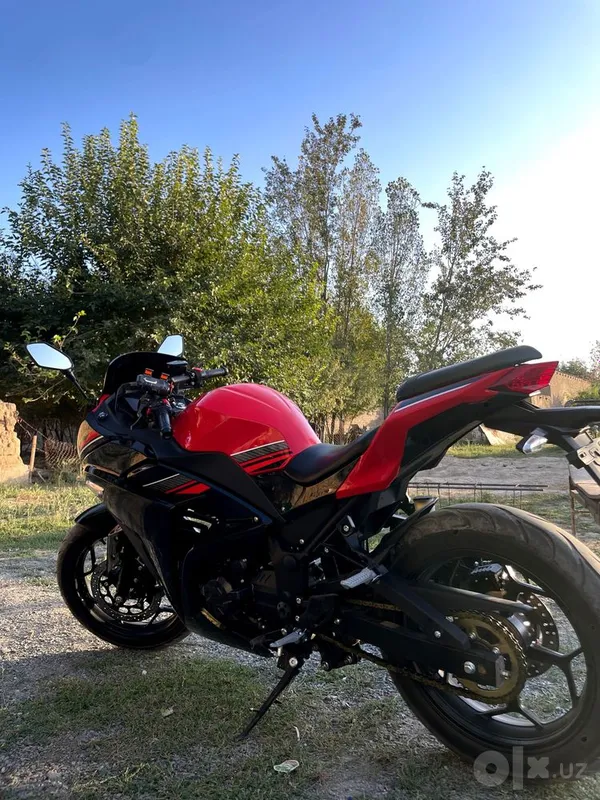 Moto 2025 yil 3400 yurgan xolati idiyal 2 Moto 2025 yil 3400 yurgan xolati idiyal 2