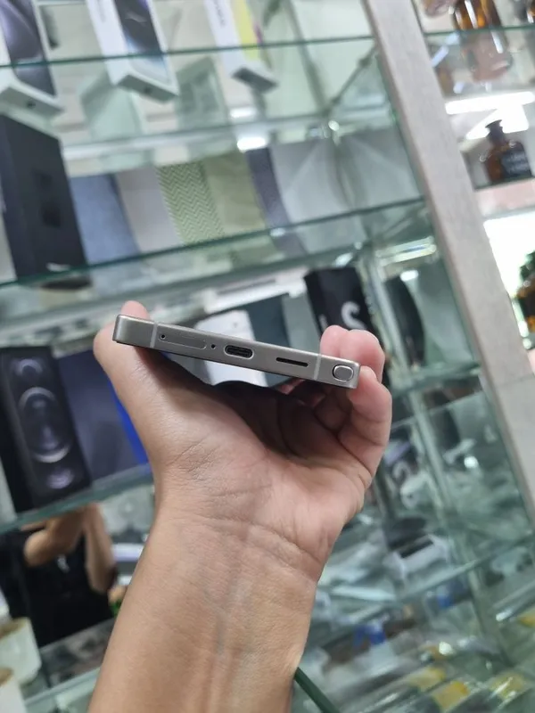 Samsung galaxy S25 ultra 6