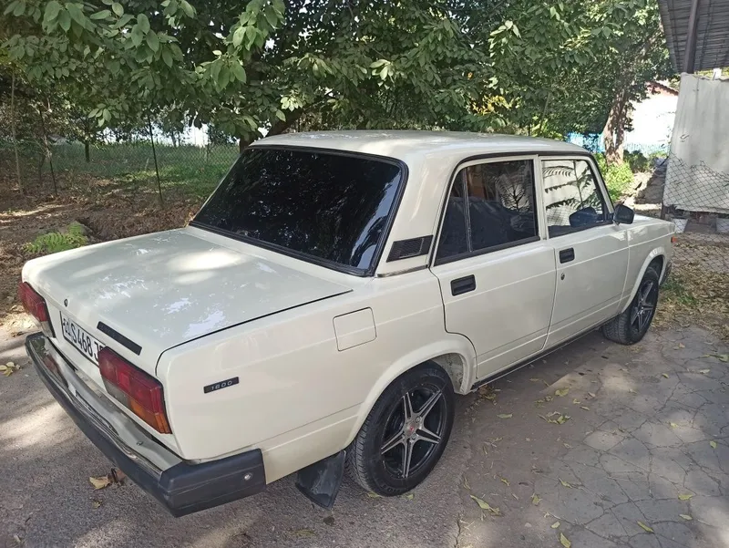 Vaz 07 jiguli 96- yil sotiladi