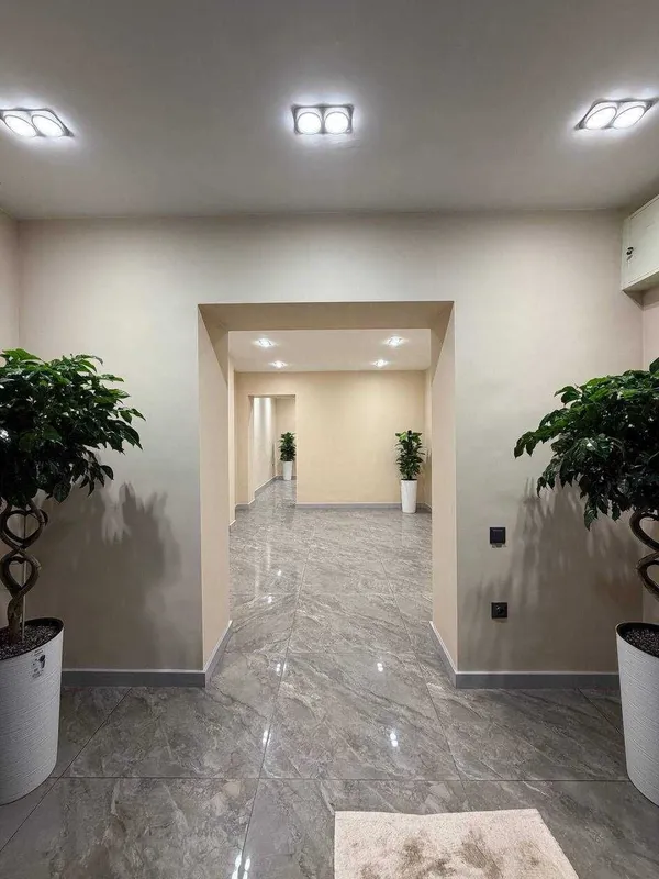 Юнусабадский р-н. Продажа нежилое 90м2. Ор-р: Бадамзар мечеть.
