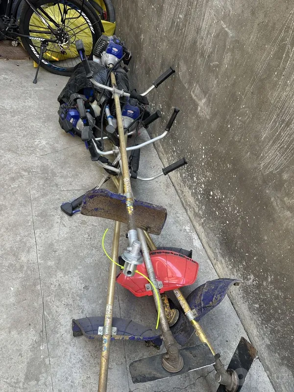 Trimmer Sotiladi Oʻt uchun 2 kun ishlagan narhi kelishiladi 530000 4 Trimmer Sotiladi Oʻt uchun 2 kun ishlagan narhi kelishiladi 530000 4