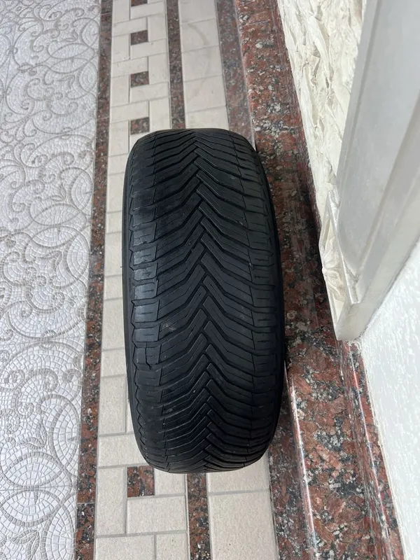 Donali michelin balon sotiladi 225/55/17 7 Donali michelin balon sotiladi 225/55/17 7