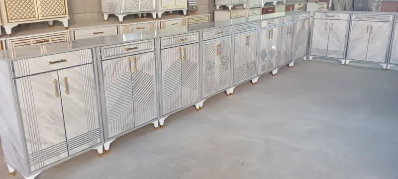 oyoq kiyim qoʻyadigan patistapka oyoq kiyim qoʻyadigan patistapka