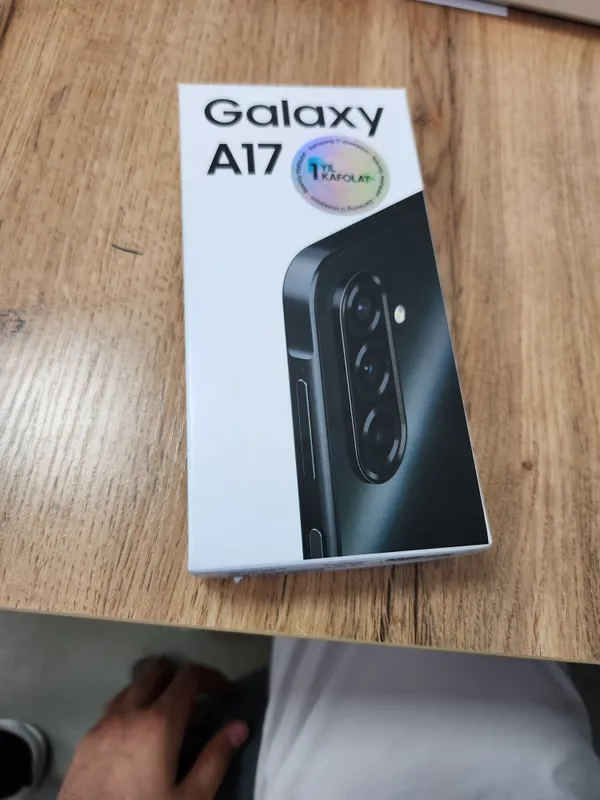 Samsung Galaxy A17