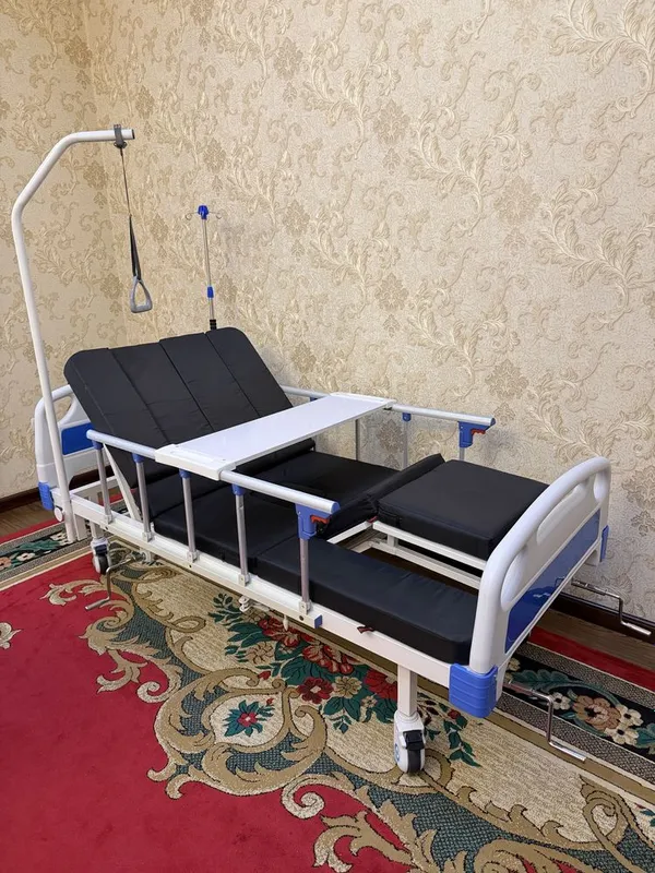 Многофункциональная медицинская кровать в аренду с турником 1