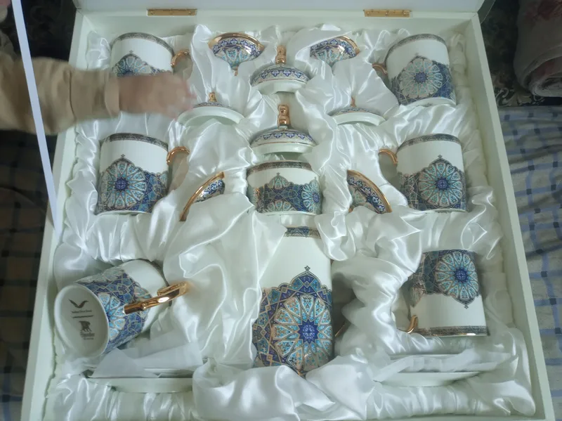 Tilla suvi yugurtirilgan chinni Sherdor collection 4 Tilla suvi yugurtirilgan chinni Sherdor collection 4