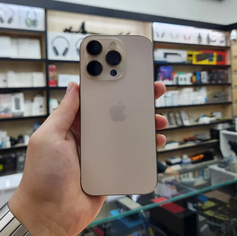 iPhone 16 Pro iPhone 16 Pro