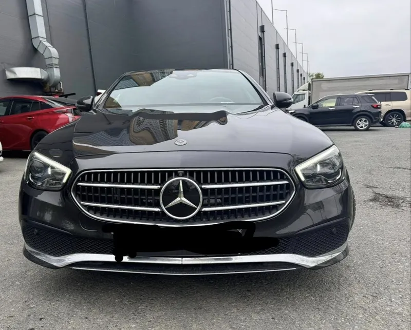 Mercedes Benz W 213 E350