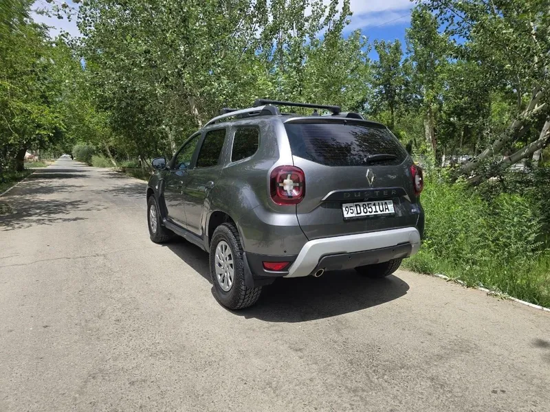 Renault Duster, 2021 г., 1.3 л (турбо), механика, 4WD, пробег 4 000 км — фото 6