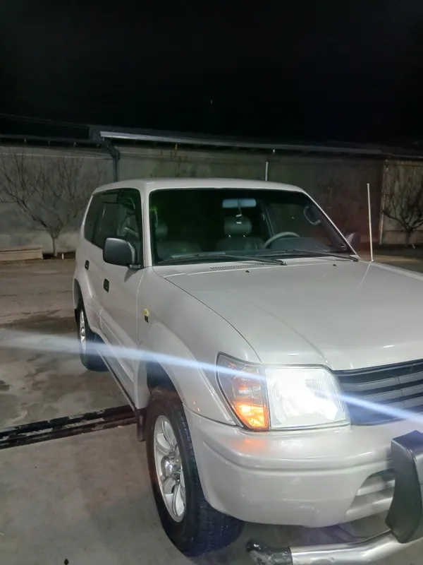 Toyota Prado 90