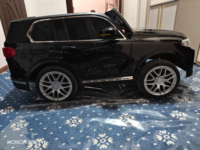 BMW x7 состояние идеальное, зарядки хватает на 2–3 часа 2 BMW x7 состояние идеальное, зарядки хватает на 2–3 часа 2